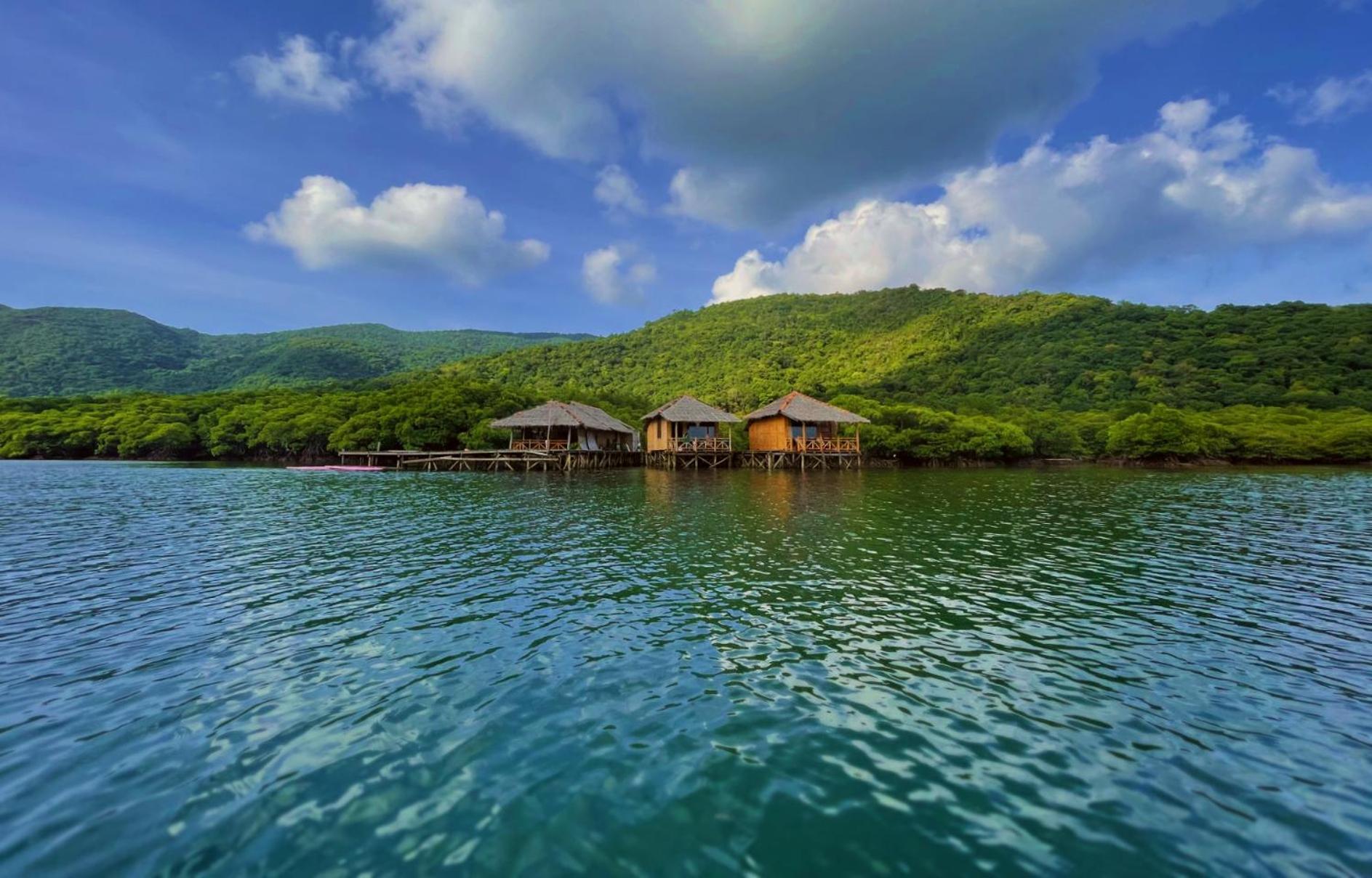 Floating Paradise Ξενοδοχείο Karimunjawa Εξωτερικό φωτογραφία