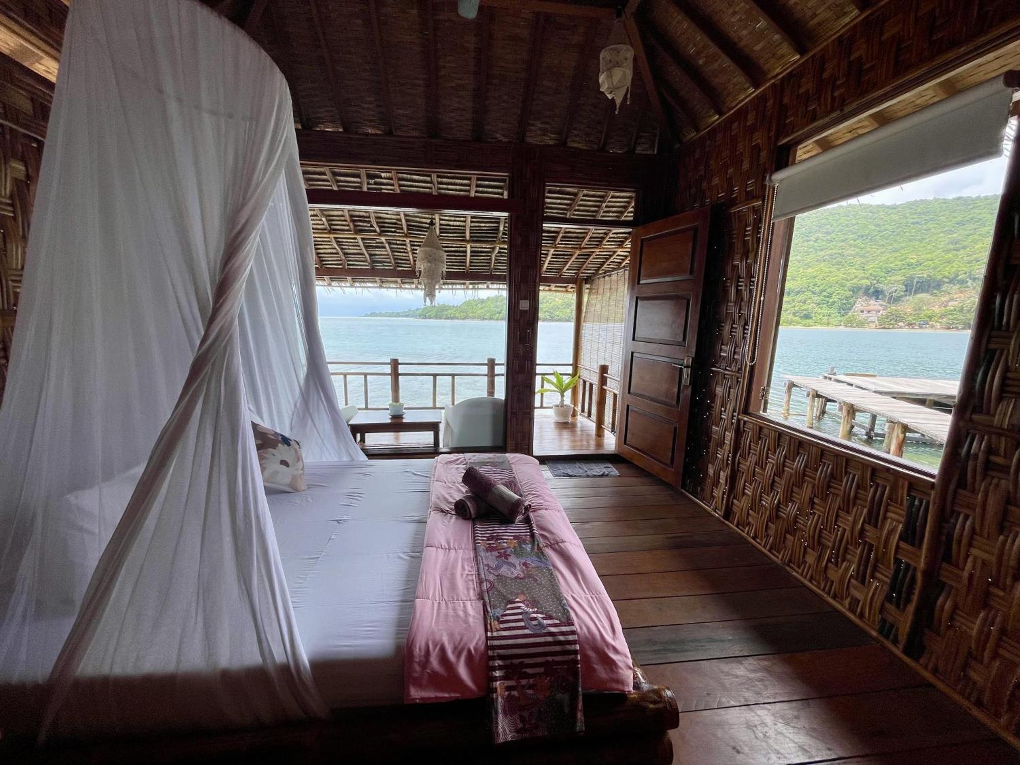 Floating Paradise Karimunjawa Εξωτερικό φωτογραφία